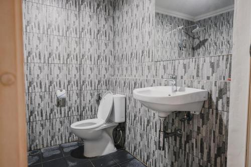 Gallery image of RedDoorz Plus near Pelabuhan Merak in Cilegon