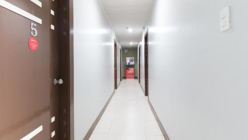 Fotografie z fotogalerie ubytování RedDoorz @ San Jose Tagbak Jaro Iloilo v destinaci Iloilo City
