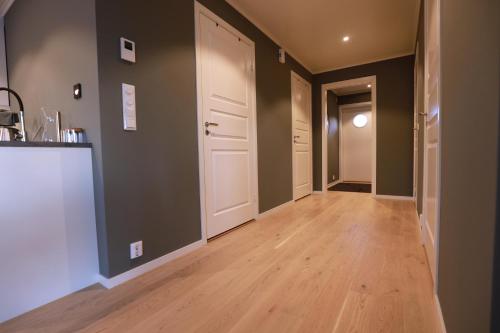 Gallery image of Modern apartment with seaview in Hamarvik