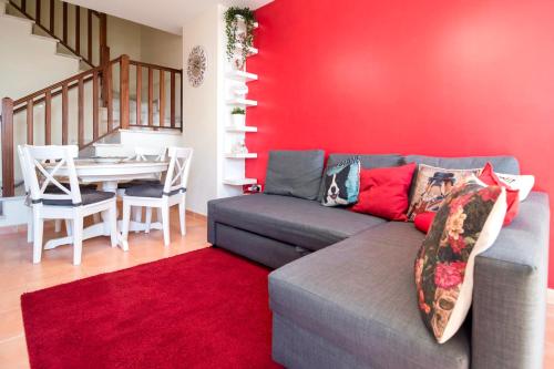 Red Surf Home