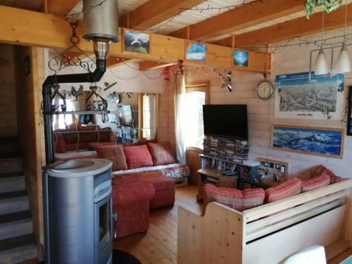 Gallery image of Ski Chalet - Chez Helene Ski fb in Montagny