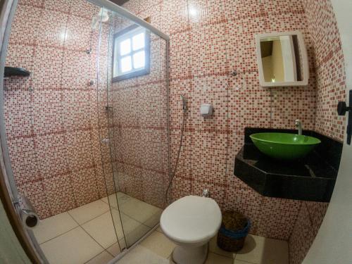 Bathroom sa Pousada Oliveira Mucugê