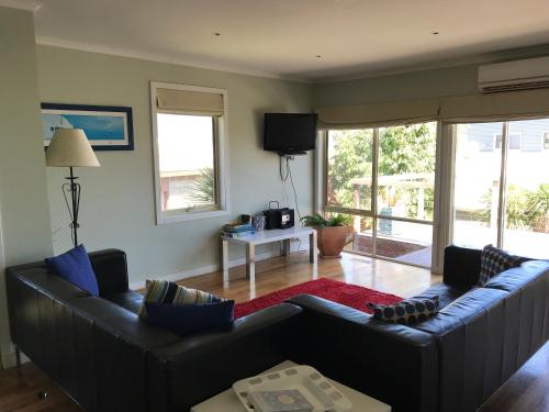 Gallery image of OCEAN VIEWS in Warrnambool