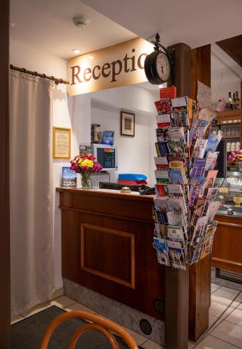 Ο χώρος του λόμπι ή της ρεσεψιόν στο Pension-Café-Libelle