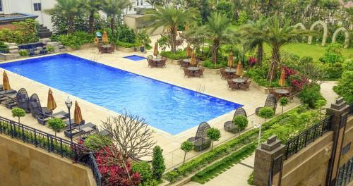 The swimming pool at or close to Shenzhen Dayhello international Hotel (Baoan)