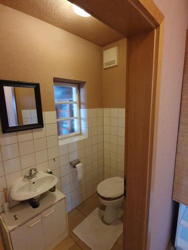 
A bathroom at Bräuhaus Appartement
