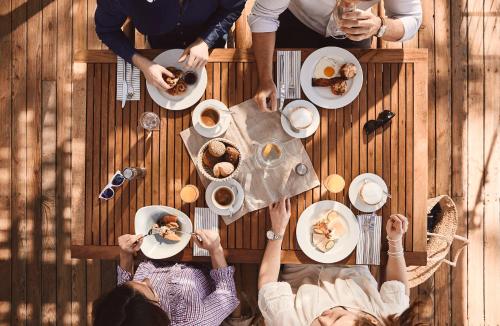 Mad på resortet eller i nærheden