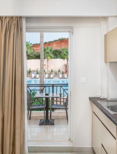 Φωτογραφία από το άλμπουμ του Sea View Hotel & Apartments στο Κάτω Δαράτσο