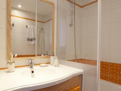 Phòng tắm tại Corniche de la Plage classé 3 étoiles