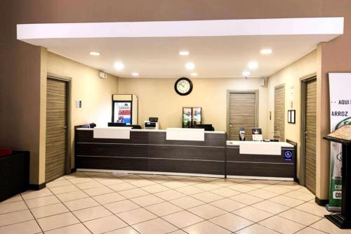 Hall ou réception de l'établissement Best Western El Sitio Hotel