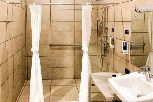 Vonios kambarys apgyvendinimo įstaigoje Best Western El Sitio Hotel & Casino