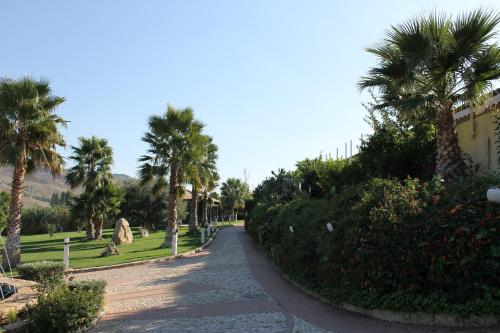 Κήπος έξω από το Casale Margherita