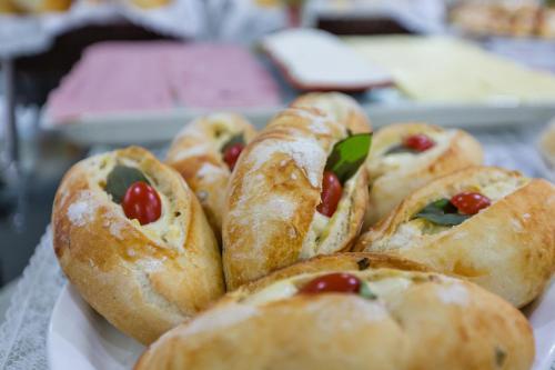 Makanan di atau berdekatan hotel