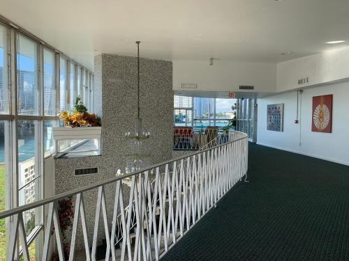 Gallery image of International Inn on the Bay in Miami Beach