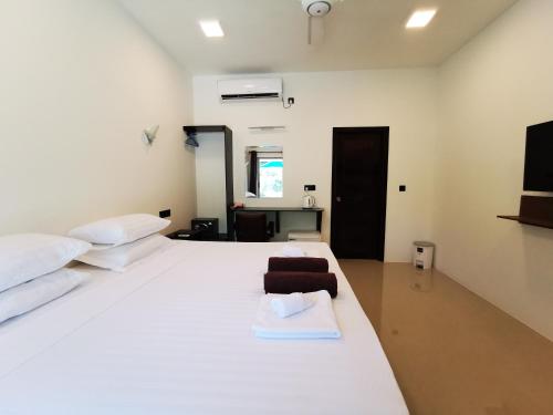 Summer Stay Thoddoo – Photos 5