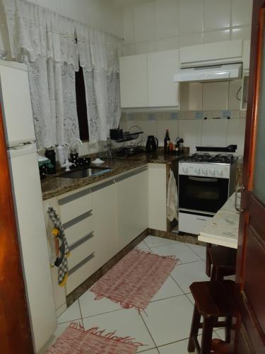 Kitchen o kitchenette sa quarto melhor ponto de Cabo Frio