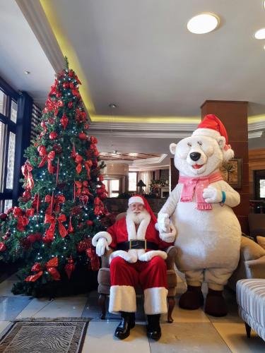 Επισκέπτες που μένουν στο Hotel Serra Nevada