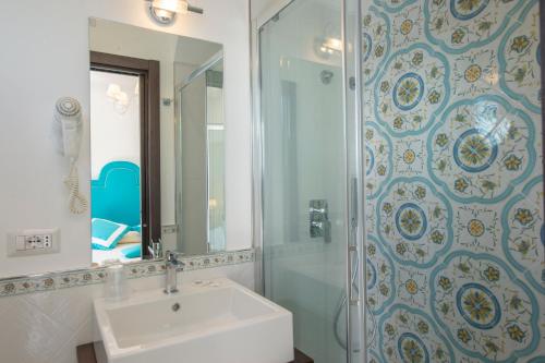 Un baño de Open Gate