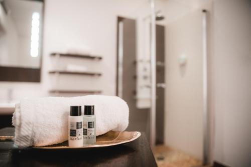 Koupelna v ubytování Zenia Hotel & Spa