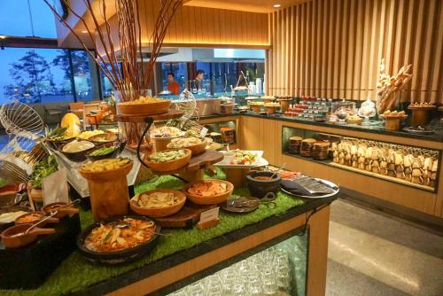 Jídlo v hotelu nebo okolí