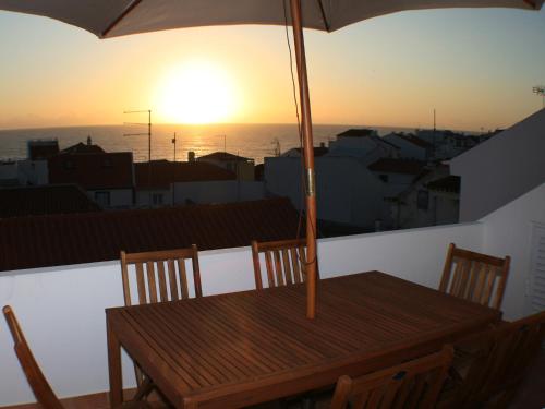 Gallery image of Townhouse with Seaview Terrace in Ericeira