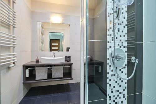 Bilik mandi di Lux Apartment Center