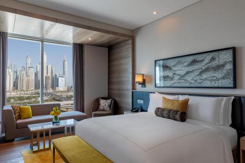 Taj Jumeirah Lakes Towers Image