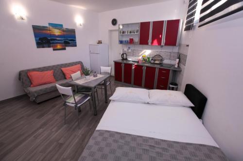 Gambar di galeri bagi Apartments Damjan di Brist
