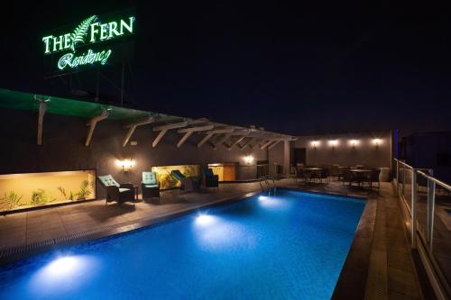 Bazén v ubytování The Fern Residency Bhopal nebo v jeho okolí