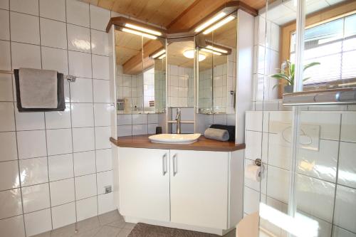 Kylpyhuone majoituspaikassa Appartement Ennst(h)aler by Schladming-Appartements