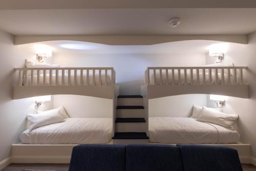 Postel nebo postele na pokoji v ubytování Hotel LBI