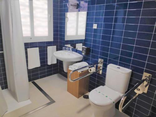 Ένα μπάνιο στο Sosiego Hostal de Mar