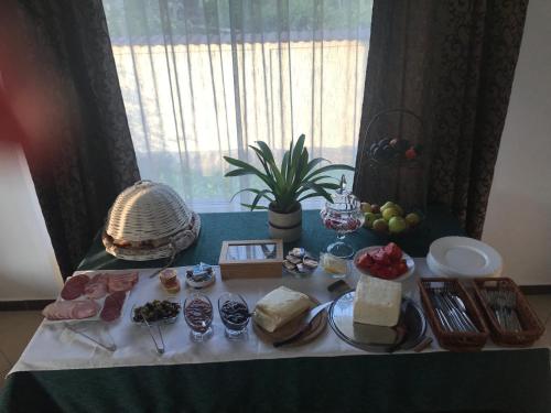 Φαγητό σε αυτός ο ξενώνας ή κάπου εκεί κοντά