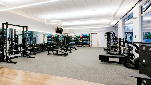 Fitness centrum a/nebo fitness zařízení v ubytování Claremont Resort & Club