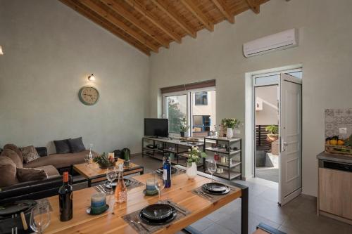 Μια τηλεόραση ή/και κέντρο ψυχαγωγίας στο Villa Roxanne