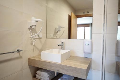 Ένα μπάνιο στο La Posada de Ojebar Nórdica
