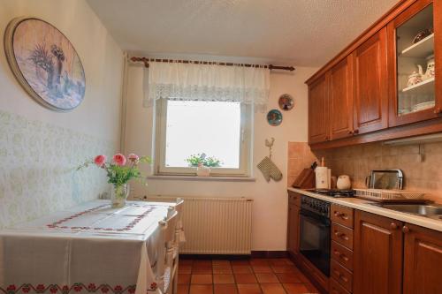 Dapur atau dapur kecil di Apartments Green Paradise