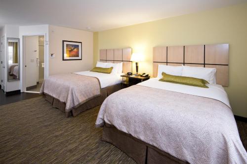 Imagen de la galería de Candlewood Suites Greeley, an IHG Hotel, en Greeley