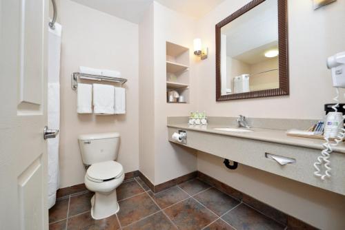 Ένα μπάνιο στο Holiday Inn Express Kingman by IHG