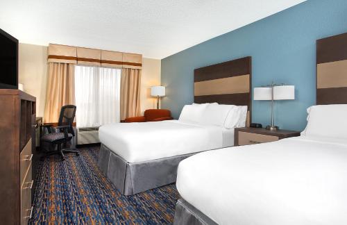 Katil atau katil-katil dalam bilik di Holiday Inn Express Berea by IHG