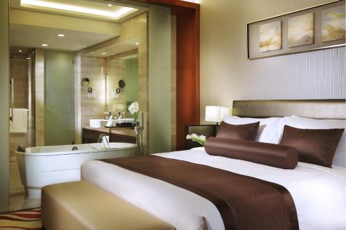 InterContinental Hangzhou ICC by IHGにあるベッド