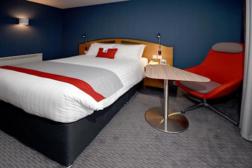 Ένα ή περισσότερα κρεβάτια σε δωμάτιο στο Holiday Inn Express Liverpool-Albert Dock by IHG
