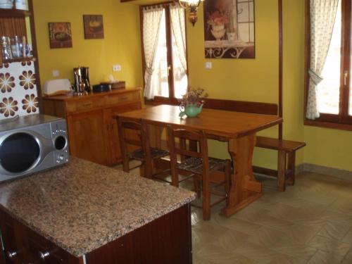 Kjøkken eller kjøkkenkrok på Casa en Urdaibai para disfrutar la zona E-BI00235