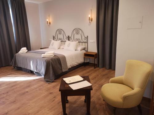 Gallery image of Hotel Monasterio de Tejeda in Garaballa