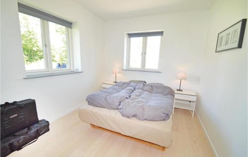 Imagen de la galería de 5 Bedroom Nice Home In Torrig L, en Kragenæs