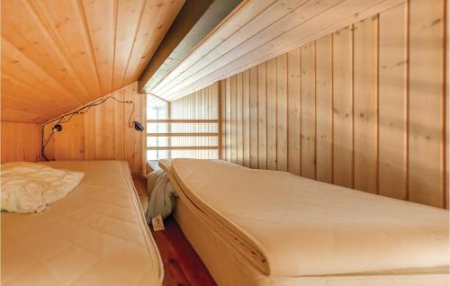 オテルプにあるAmazing Home In Otterup With Sauna, Wifi And Indoor Swimming Poolのギャラリーの写真