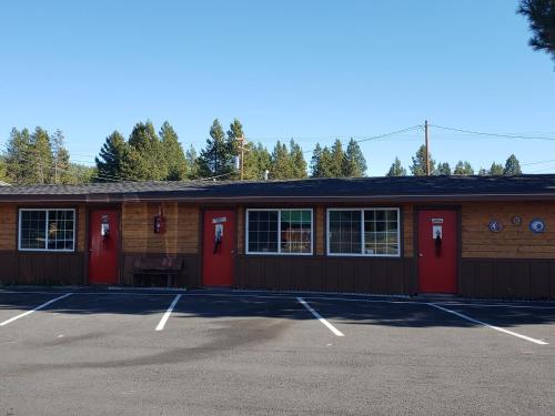 CRESCENT MOON MOTEL – Photos 2