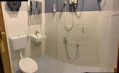 Ένα μπάνιο στο Unique 9 HomeStay @ Seremban Taman Permai 3