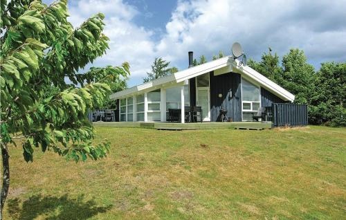  Holiday home Annavej Grenaa I -  Room  picture :   Tea/Coffee maker    Shower    TV                           