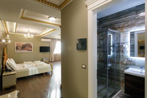Koupelna v ubytování Elite Palace